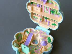 Polly et son jardin fleuri