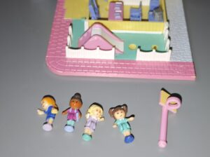 Pollyville school house