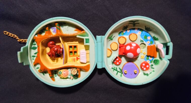 Polly pocket 1992 jewelled forest